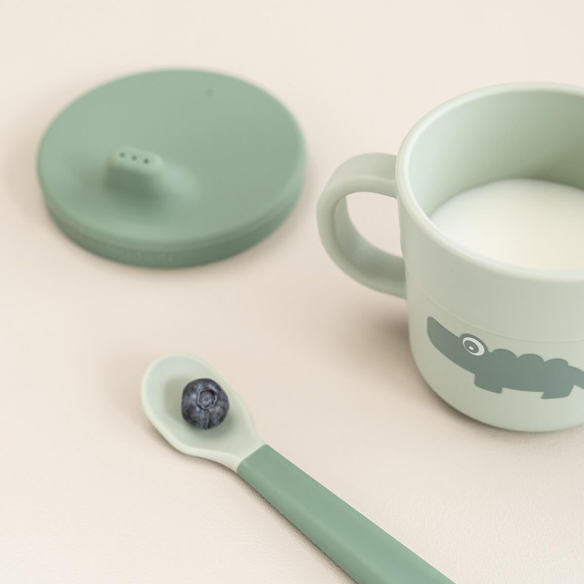 Done by Deer Foodie Spout & Snack Cup Croco Green – Spill-Proof Toddler Cup with Soft Silicone Lid – Durable, Easy to Clean, and Perfect for 6-Month-Olds