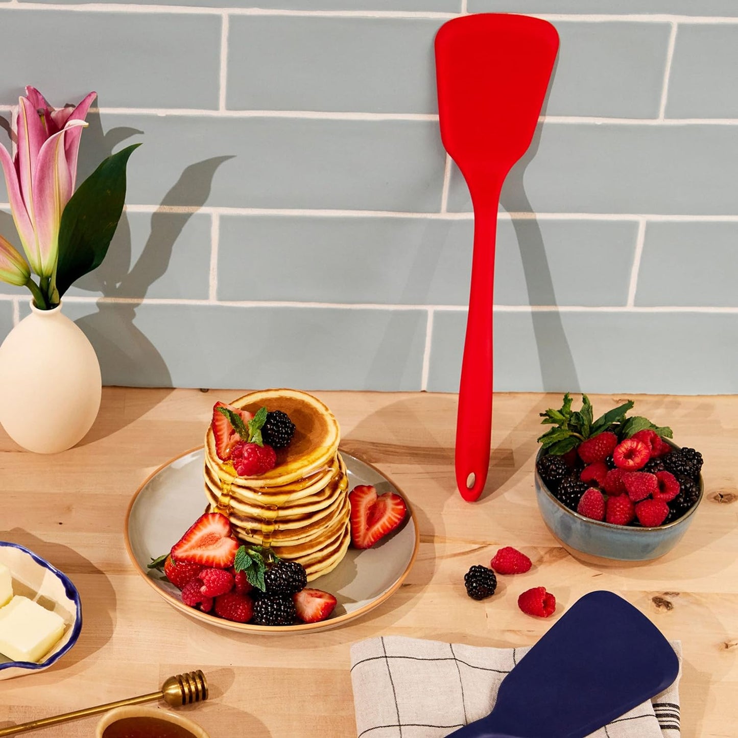 GIR: Get It Right Silicone Turner - Non-Stick Heat Resistant Silicone Spatula Turner for BBQs & Cookouts - Lifts, Flip, and Transfer Food Items - 13 Inch, Sprinkles