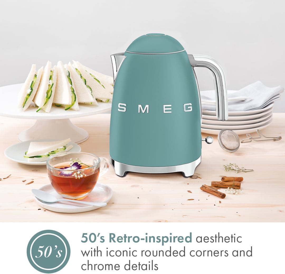 Smeg 50's Retro Style 7-Cup Electric Water Kettle with Automatic Shutoff, Removable Base, and Water Indicator (Jade)
