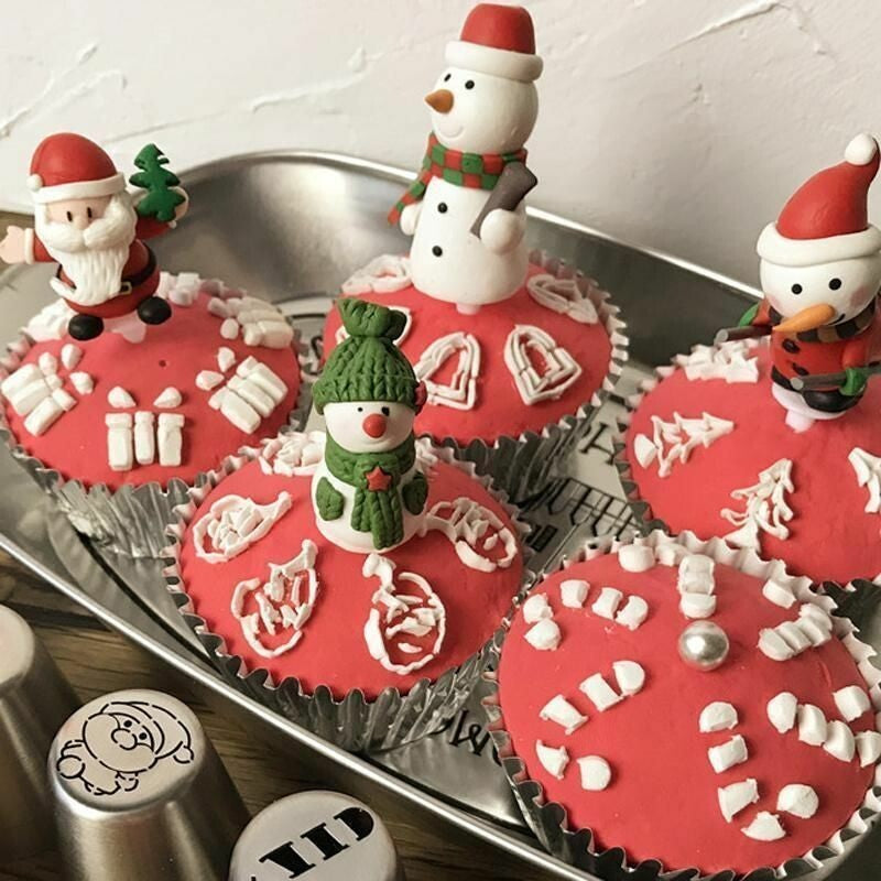 18PACK Russian Icing Piping Tips Christmas Nozzles Pastry Bag & Coupler Set