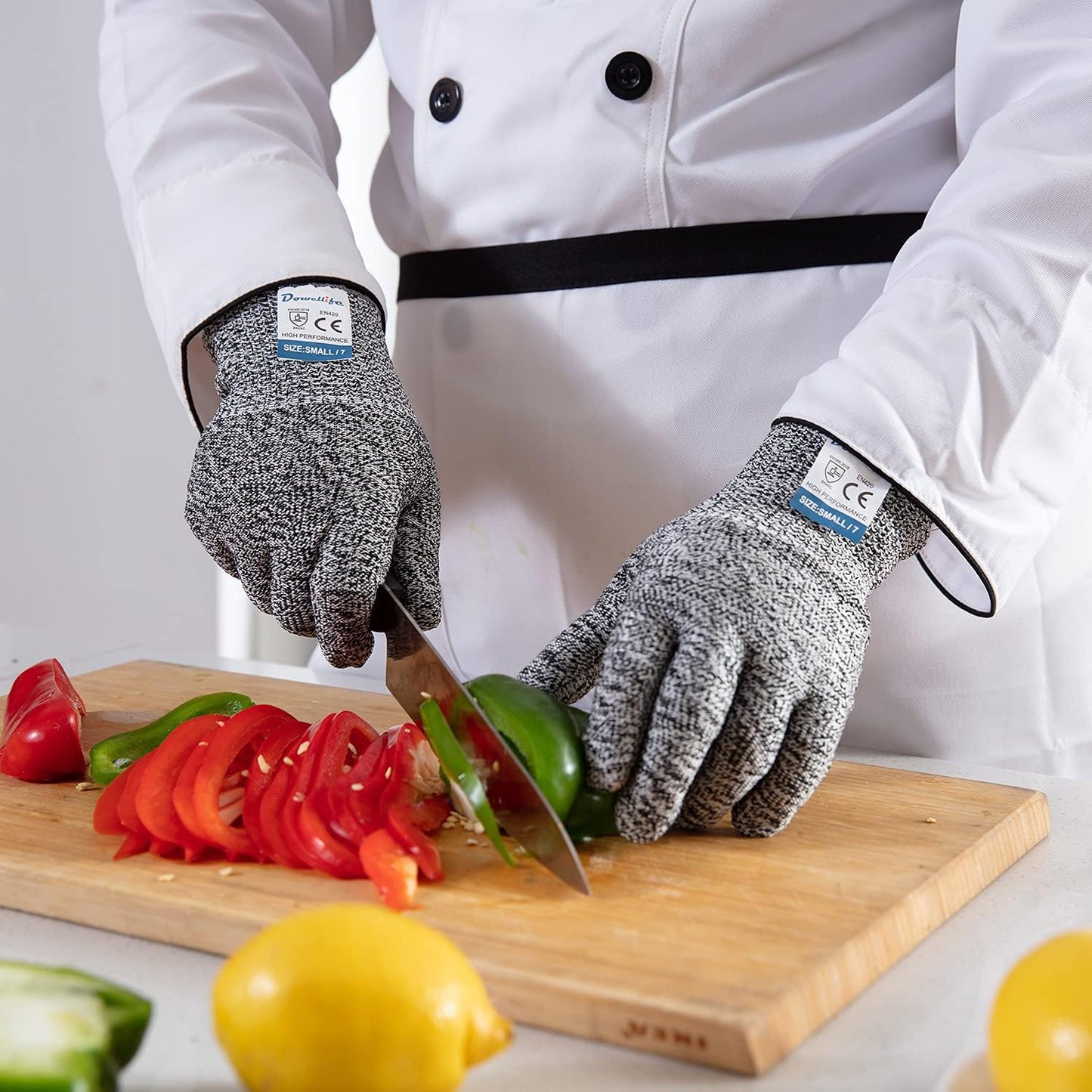 Dowellife 3 Pairs Cut Resistant Gloves Food Grade Level 5 Protection, Safety Kitchen Cuts Gloves for Mandolin Slicing, Fish Fillet, Oyster Shucking, Meat Cutting and Wood Carving (Black Gray, Small)