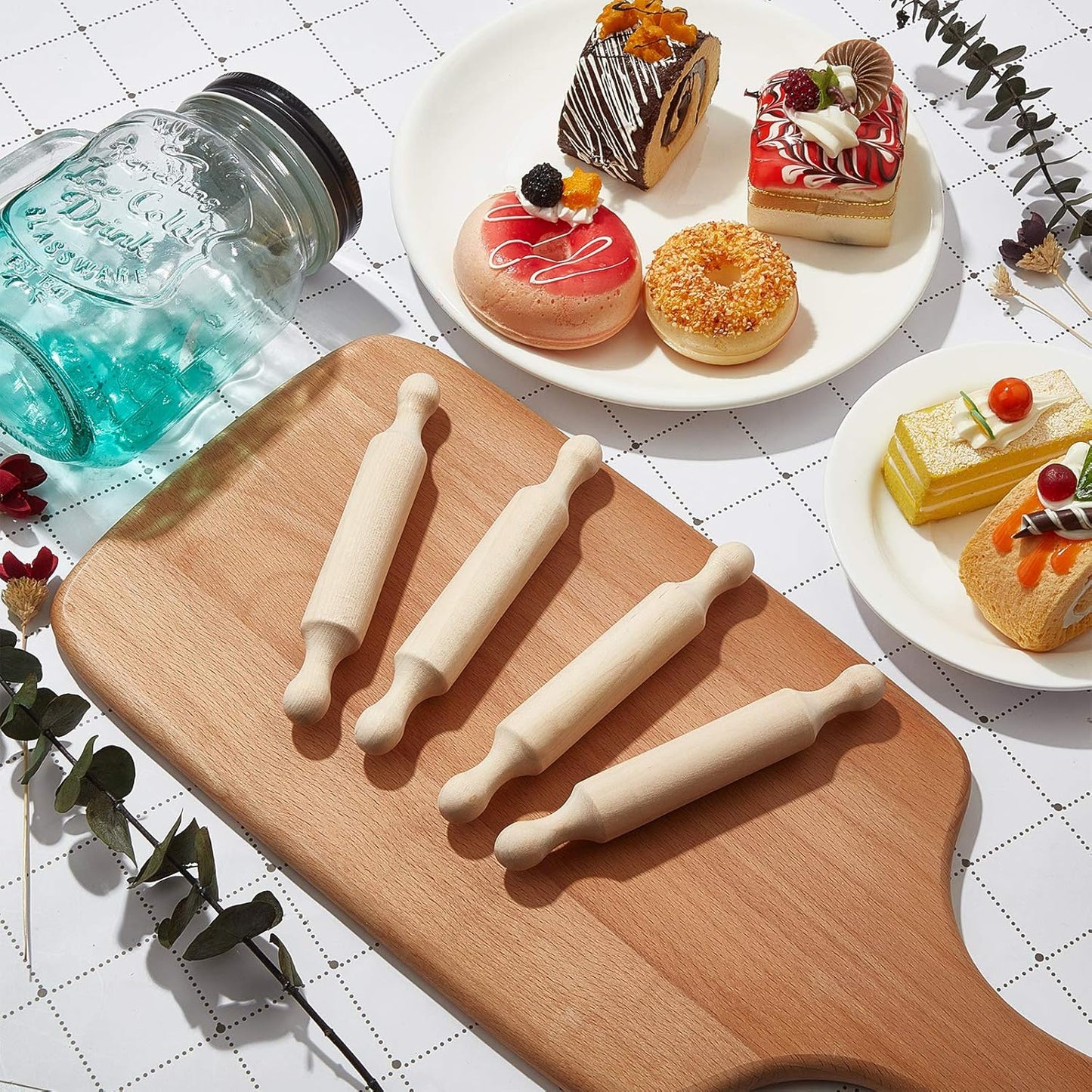 Suclain 15 Pcs Wooden Mini Rolling Pin Long Kitchen Baking Small Dough Rolling Pin for Children Fondant Pastry Pizza Crafting and Imaginative Play for Halloween and Christmas Presents (7 Inches)
