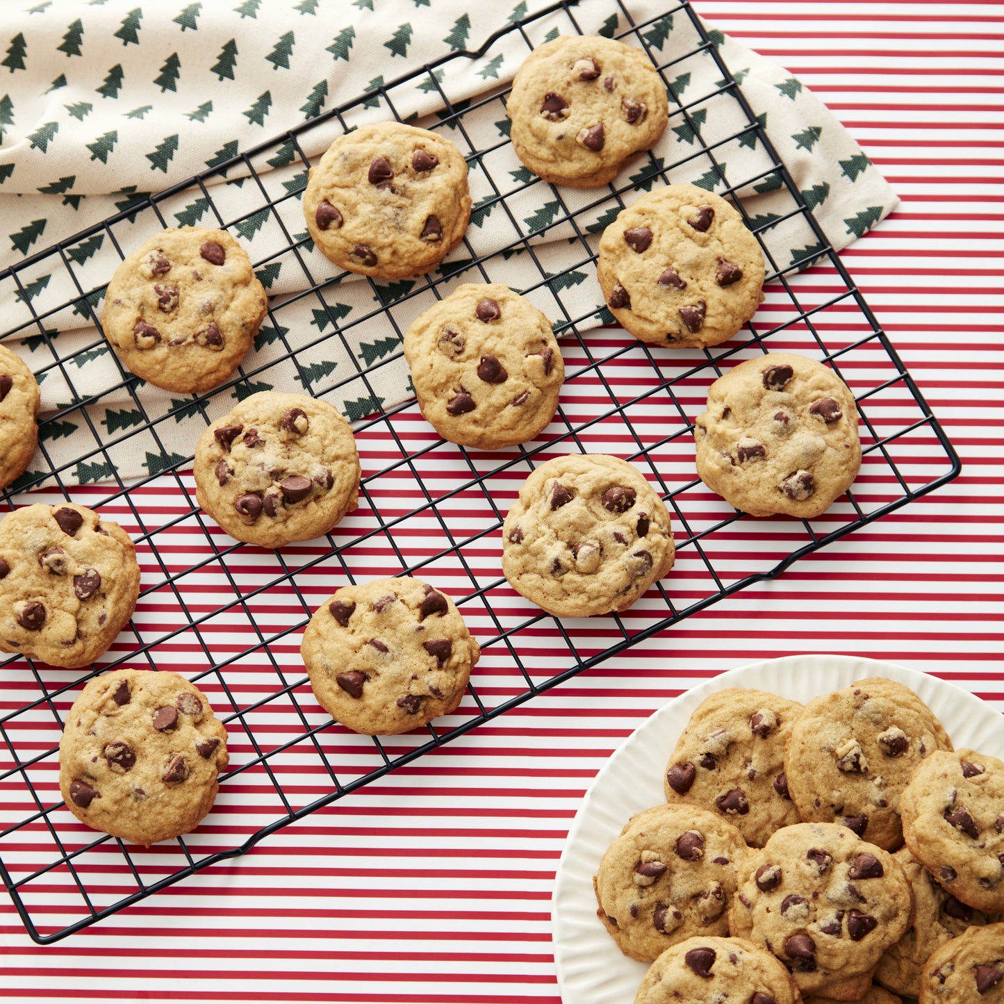 Nonstick Cookie Sheet, Cooling Grid and Silicone Baking Mat Bakeware Set, 4-Piece